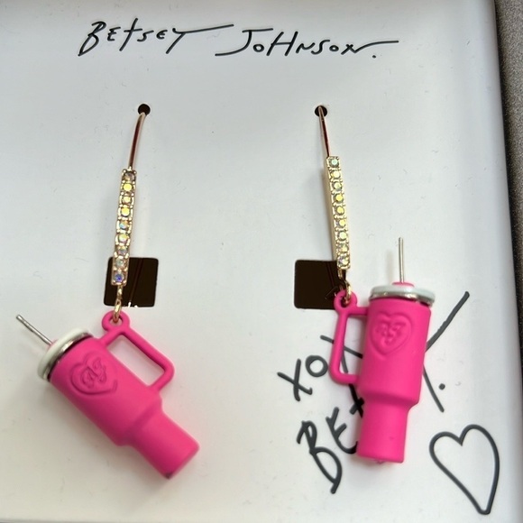 BETSEY JOHNSON Earrings Pink Stanley Cup Inspired Tumblers NEW - Picture 2 of 11